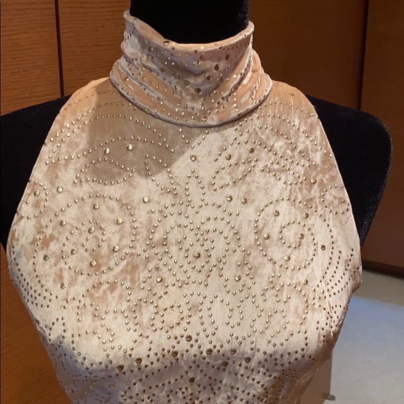 New Velvet Gown - Picture 6 of 9